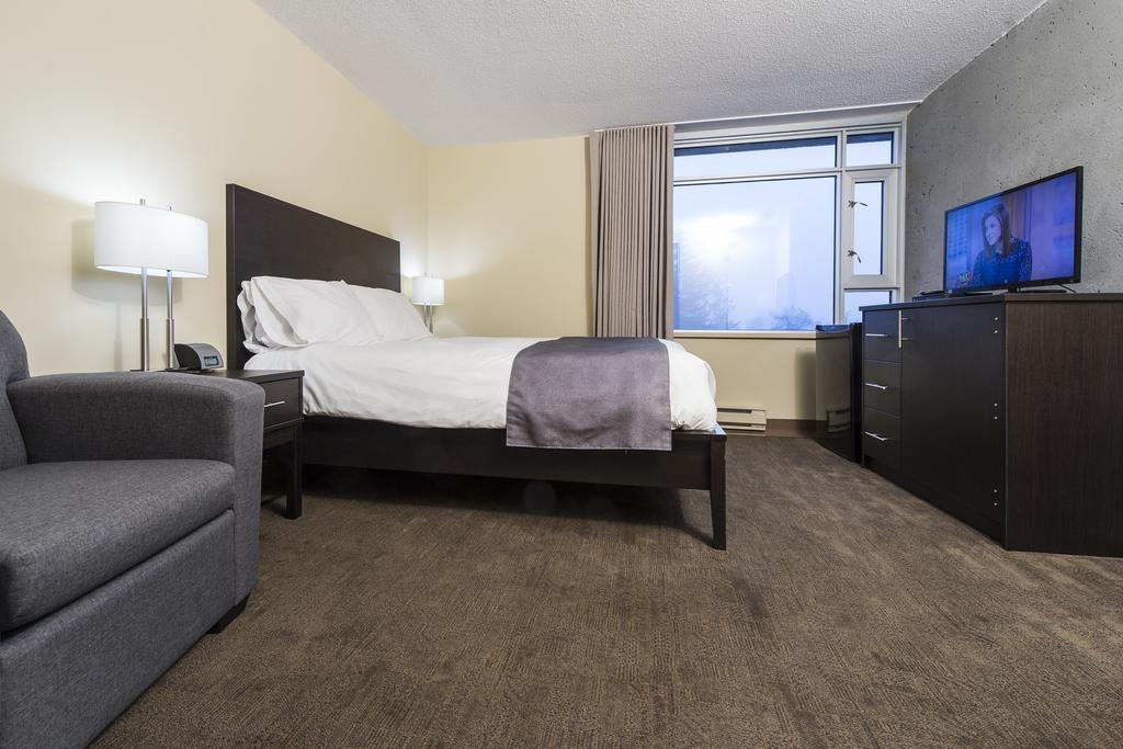 Simon Hotel At Simon Fraser University Бернаби Номер фото
